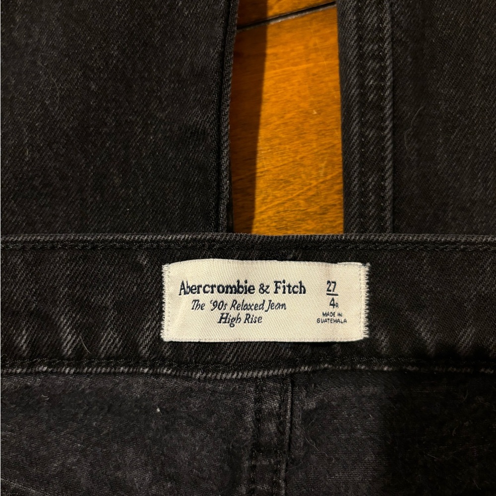 Abercrombie & Fitch 90s relaxed jeans high rise